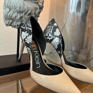Calvin Klein Beige Leather Pointed Pump with Black & White Snake-Print Back